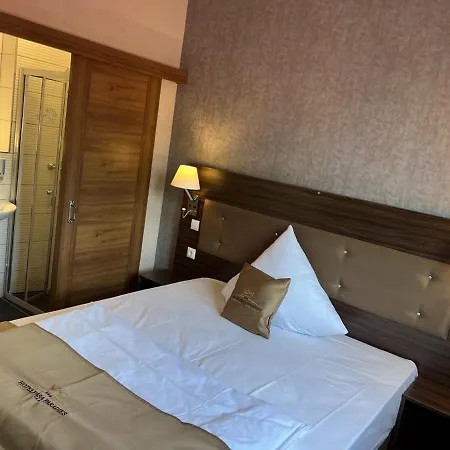 Pasa Paradies Kostenlose Parkplaetze Szálloda 3*