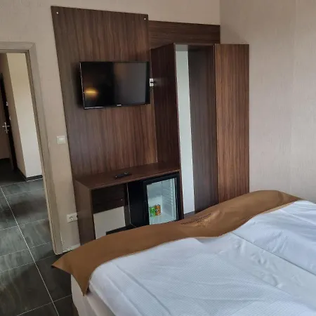 Pasa Paradies Kostenlose Parkplaetze 3* Hanau