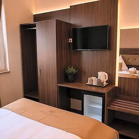 Pasa Paradies Kostenlose Parkplaetze 3* Hanau